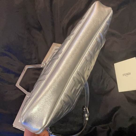 ! RARE FIND ! Brand new FENDI ‘Flap Foldover’ Bag in silver FF Mirror leather. - Picture 8 of 13